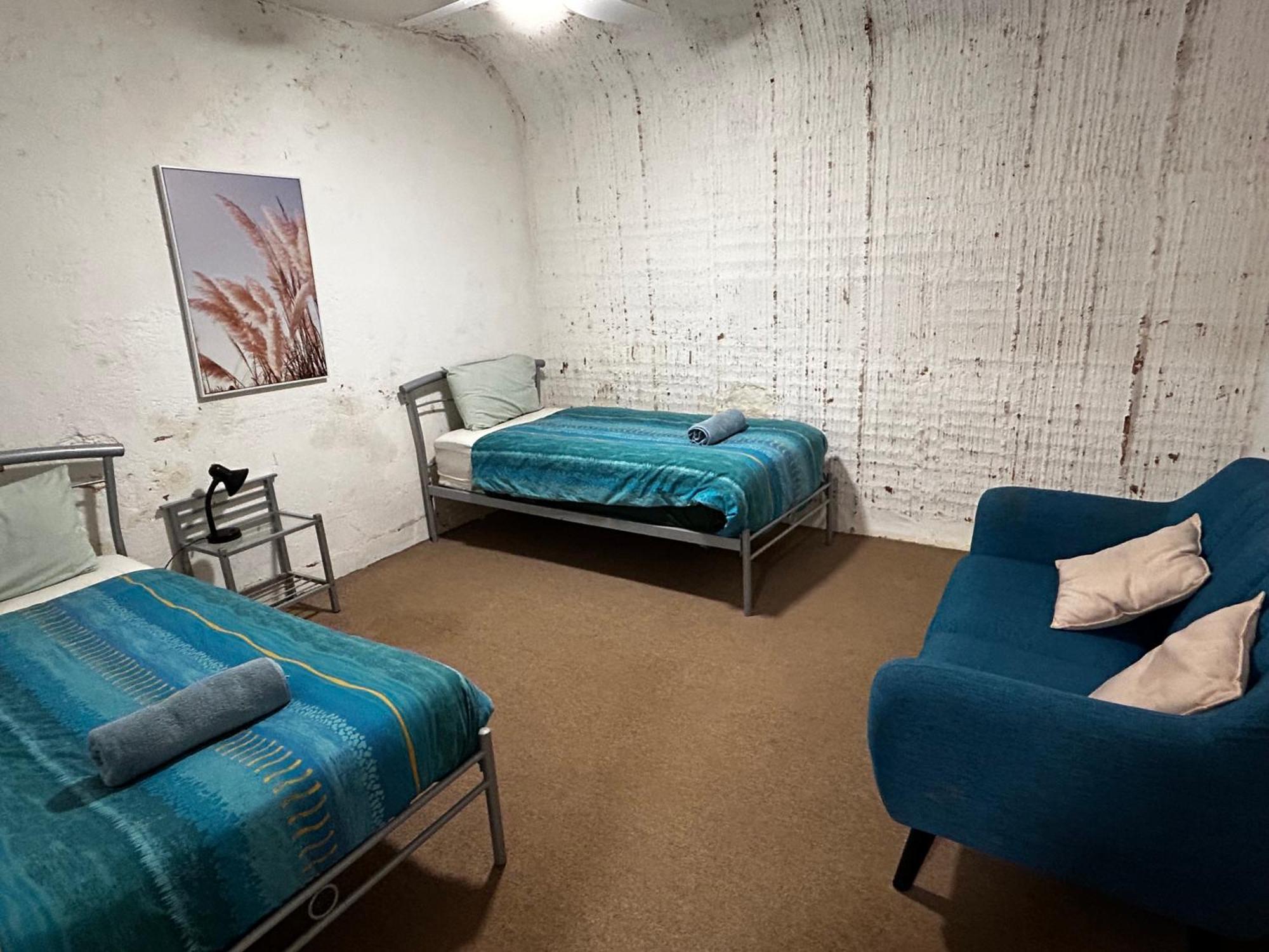 Desert View Apartments Coober Pedy Bagian luar foto