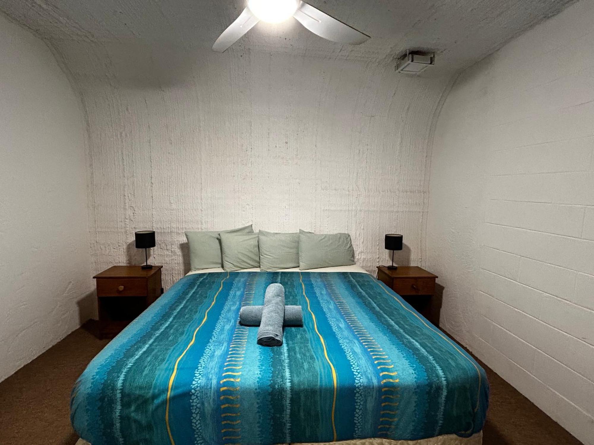 Desert View Apartments Coober Pedy Bagian luar foto