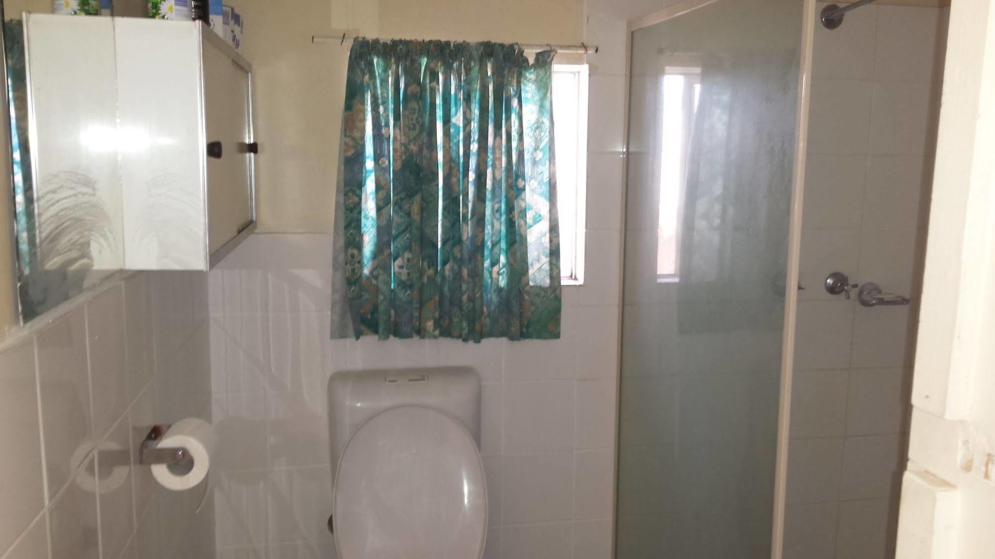 Desert View Apartments Coober Pedy Bagian luar foto